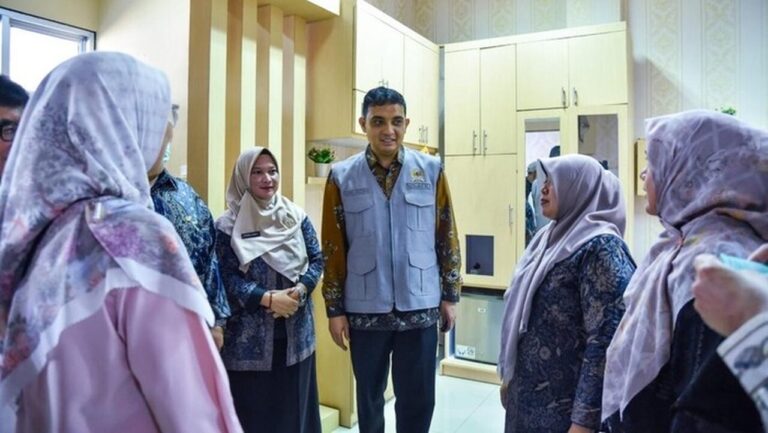 Ade Rezki Pratama Kawal Peningkatan Layanan Kesehatan Pasca Bencana di Padang Pariaman