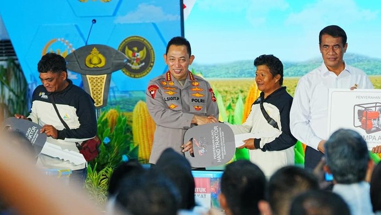 Kapolri Salurkan Alsintan dan Sembako di Panen Raya Jagung Bekasi, Perkuat Ketahanan Pangan Kapolri Salurkan Alsintan dan Sembako di Panen Raya Jagung Bekasi, Perkuat Ketahanan Pangan