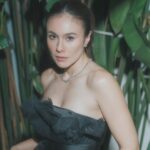 Siapa Artis Indonesia yang Layak Menyandang Gelar ‘Hot Mama’ Idaman? Mari Kita Pilih!