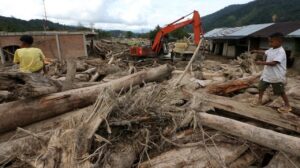 Mendagri: Kepala Daerah Usulkan Korban Bencana Sumatera Masuk PKH Sementara