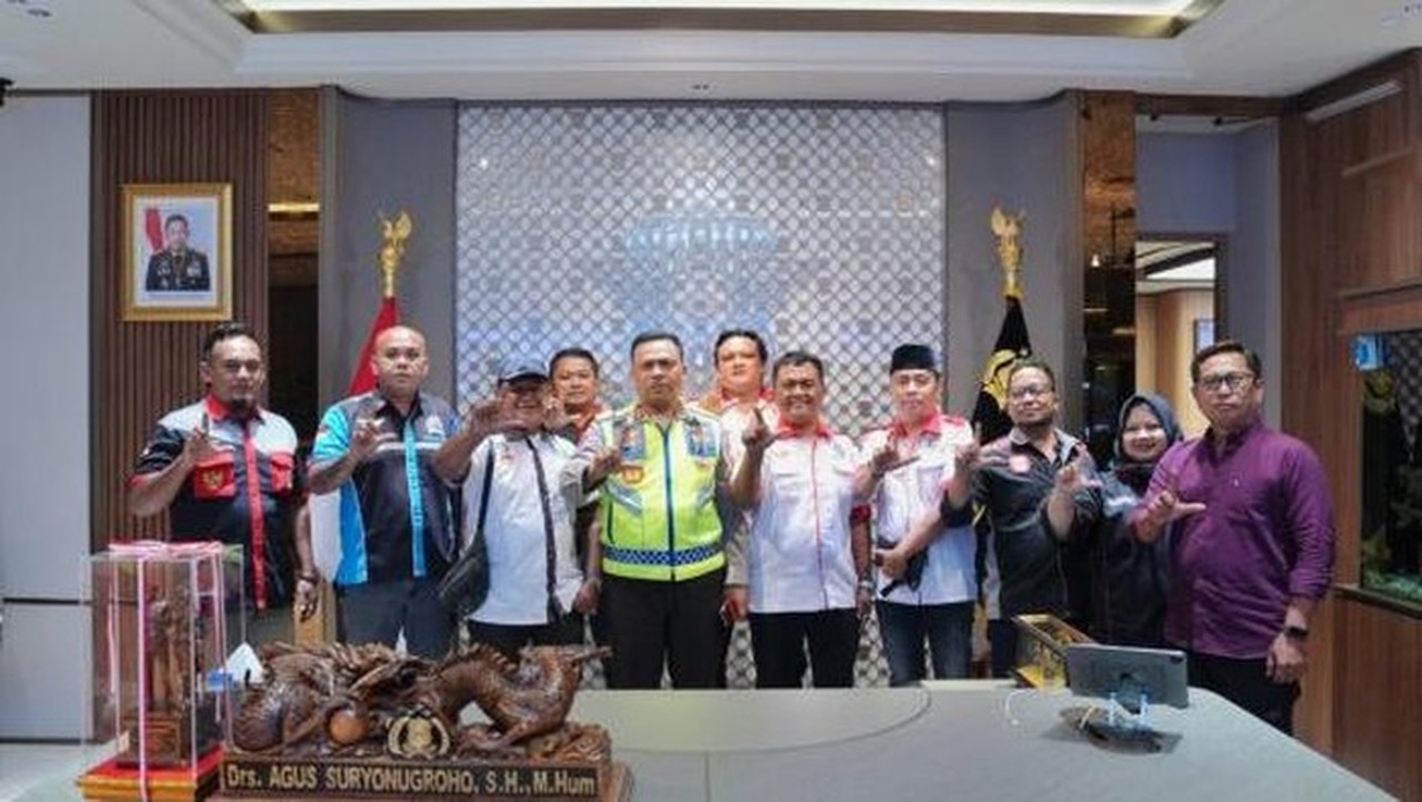 Kakorlantas Polri Dukung Penuh Target Zero Overdimension-Overload 2027 Bersama Asosiasi Pengemudi