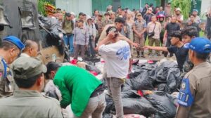 Kantor Wali Kota Tangsel ‘Dibanjiri’ Sampah, Pemkot Janji Berbenah Tangani Polemik Persampahan