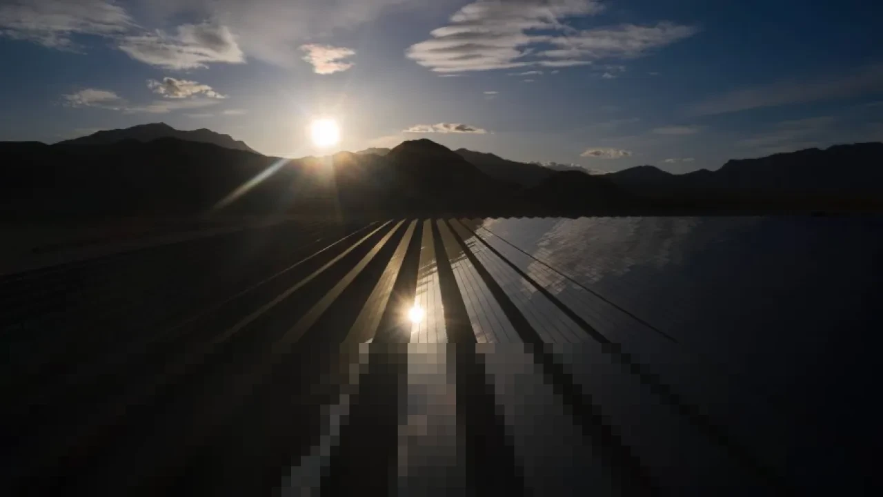 AS Resmi Pukul Panel Surya RI dengan Tarif Antisubsidi, Capai 143%