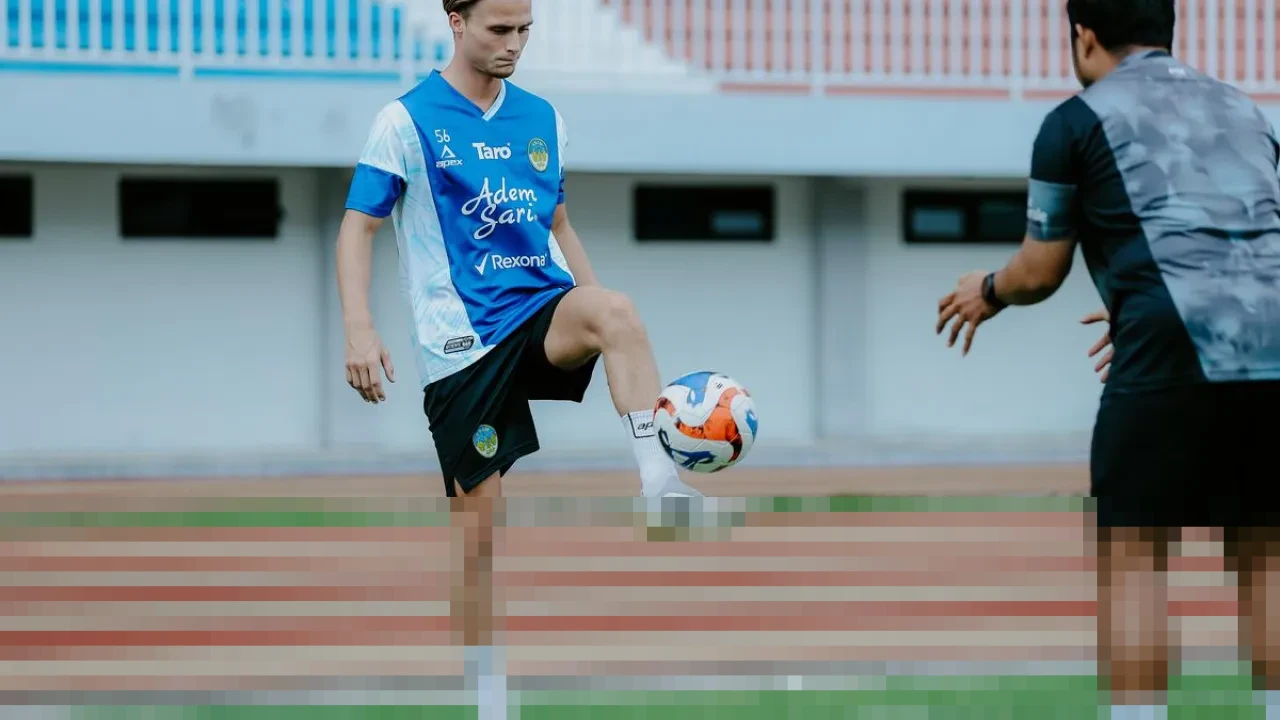 Donny Warmerdam: “Sangat Senang Kembali ke Lapangan” Usai Cedera Panjang, Siap Angkat PSIM di Super League
