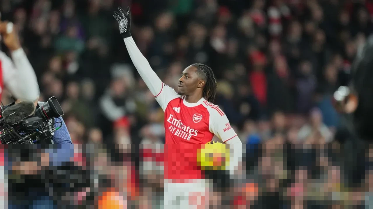 Eberechi Eze: Dari Pahlawan Palace ke Kunci Derbi Arsenal, Sempat Diragukan Kini Bersinar