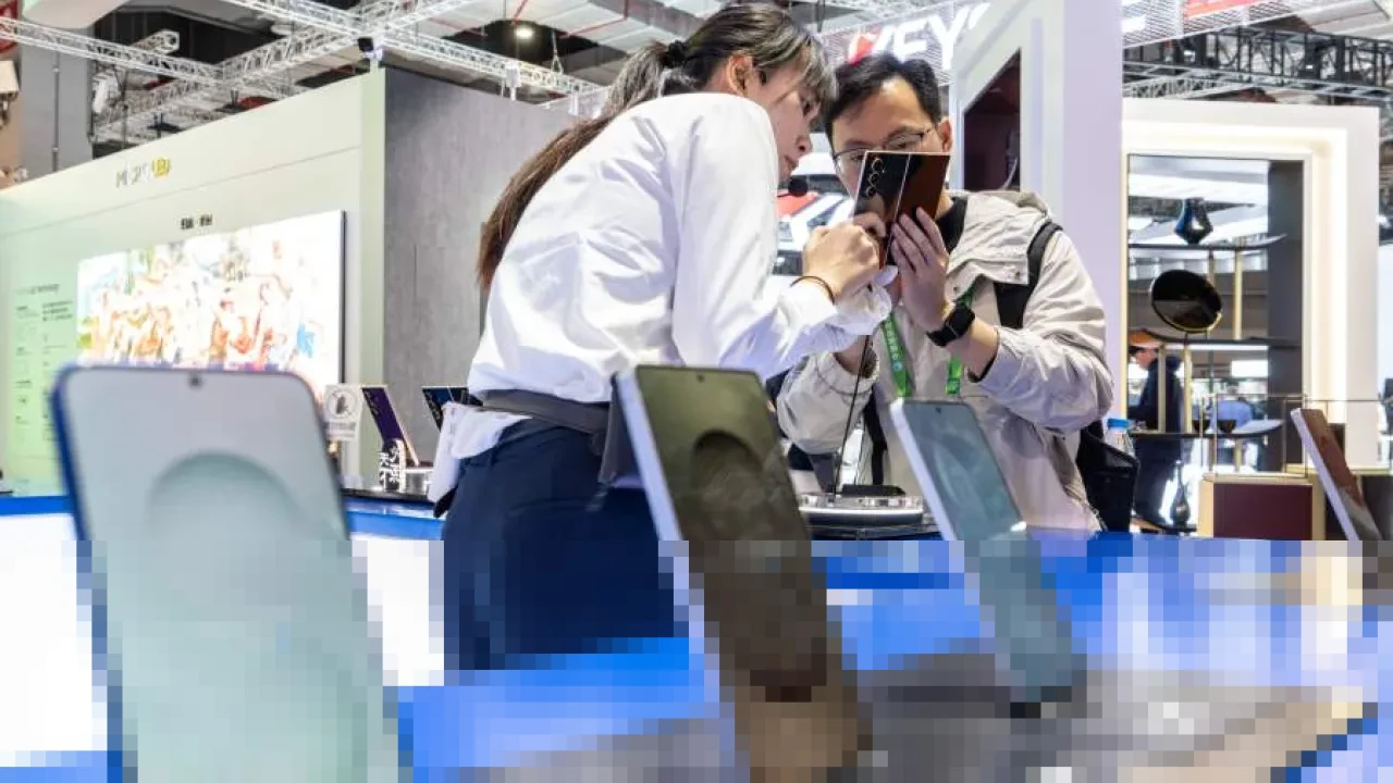 IDC: Pasar Smartphone Global Anjlok 12,9% di 2026, Krisis Chip Memori Jadi Pemicu Utama