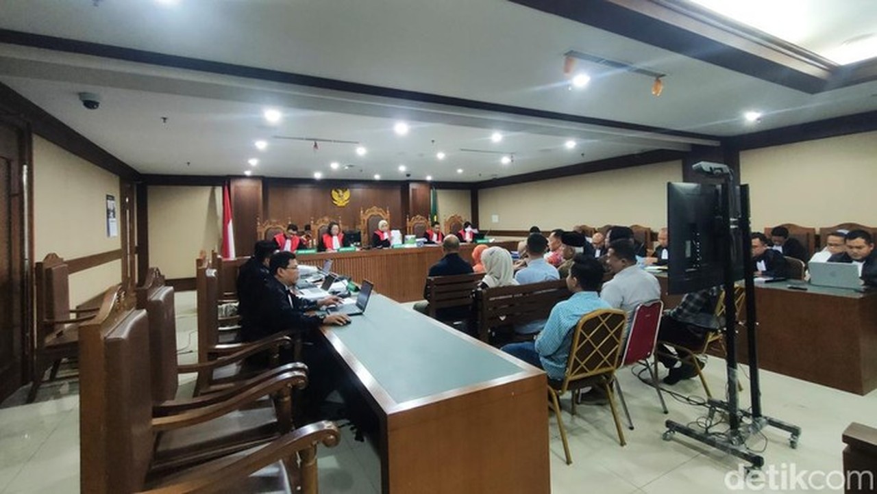 Saksi Sebut Terdakwa Korupsi Izin TKA Kemnaker Minta Dibelikan Innova Reborn Rp 398 Juta