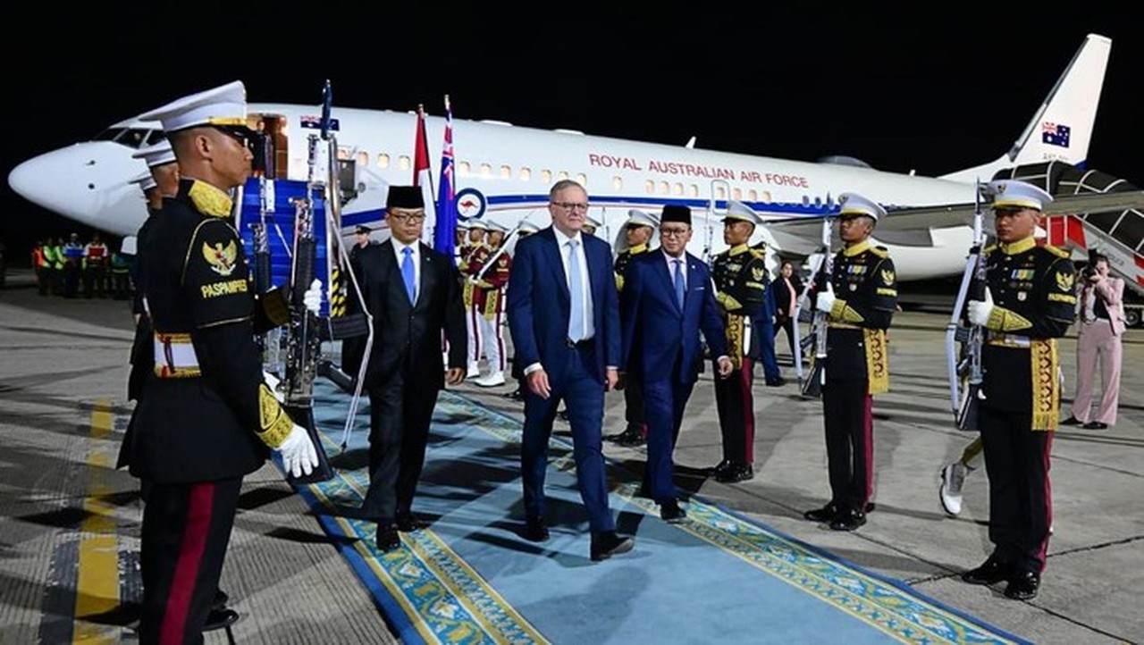 PM Australia Anthony Albanese Tiba di Jakarta, Siap Teken Traktat Keamanan Bersama dengan Prabowo