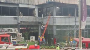 Pabrik Karoseri di Bogor Terbakar Hebat, Lalin Sholeh Iskandar Sempat Lumpuh