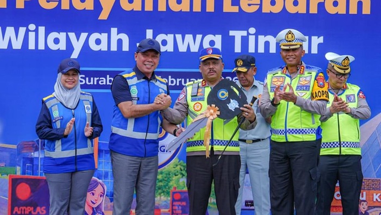 Kakorlantas Polri Terima 15 Kendaraan PJR dari Jasa Marga untuk Tingkatkan Layanan Polda Jatim
