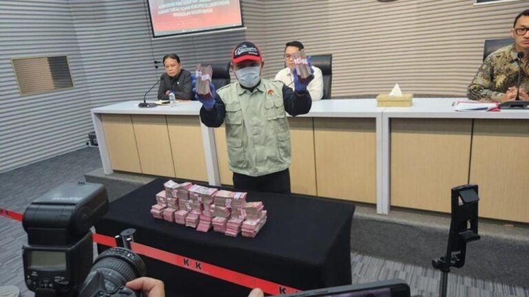 Ketua dan Wakil Ketua PN Depok Ditangkap KPK dalam OTT Suap Sengketa Lahan Senilai Rp 850 Juta