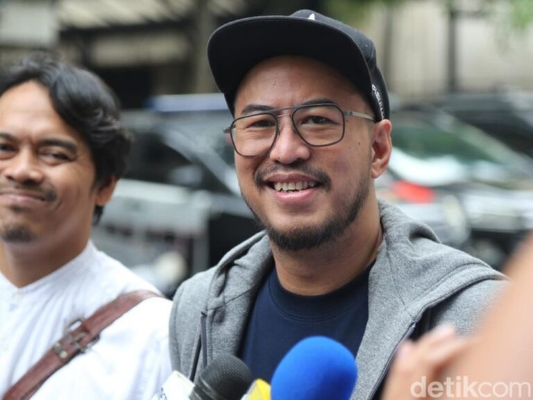 Pandji Pragiwaksono Optimistis Kasus ‘Mens Rea’ Tak Akan Membungkam Komika