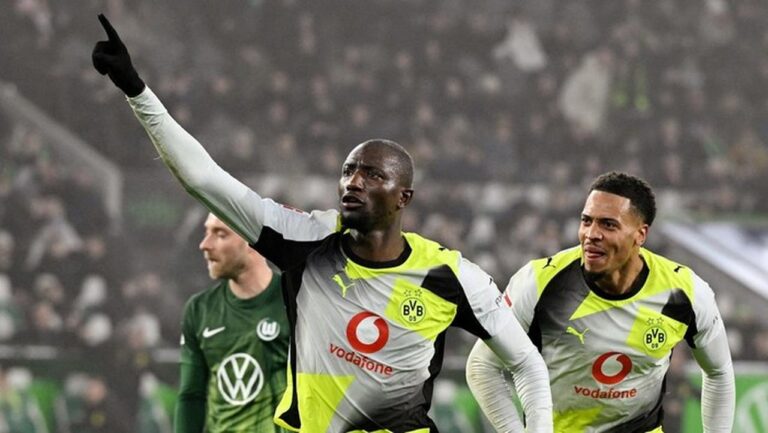 Borussia Dortmund Raih Tiga Poin Krusial Usai Taklukkan Wolfsburg 2-1 di Bundesliga