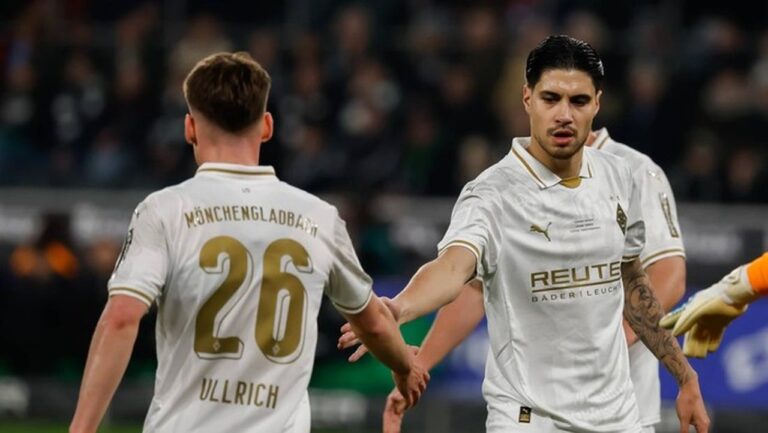 Kevin Diks Main Penuh, Duel Imbang 1-1 Borussia Mönchengladbach vs Bayer Leverkusen