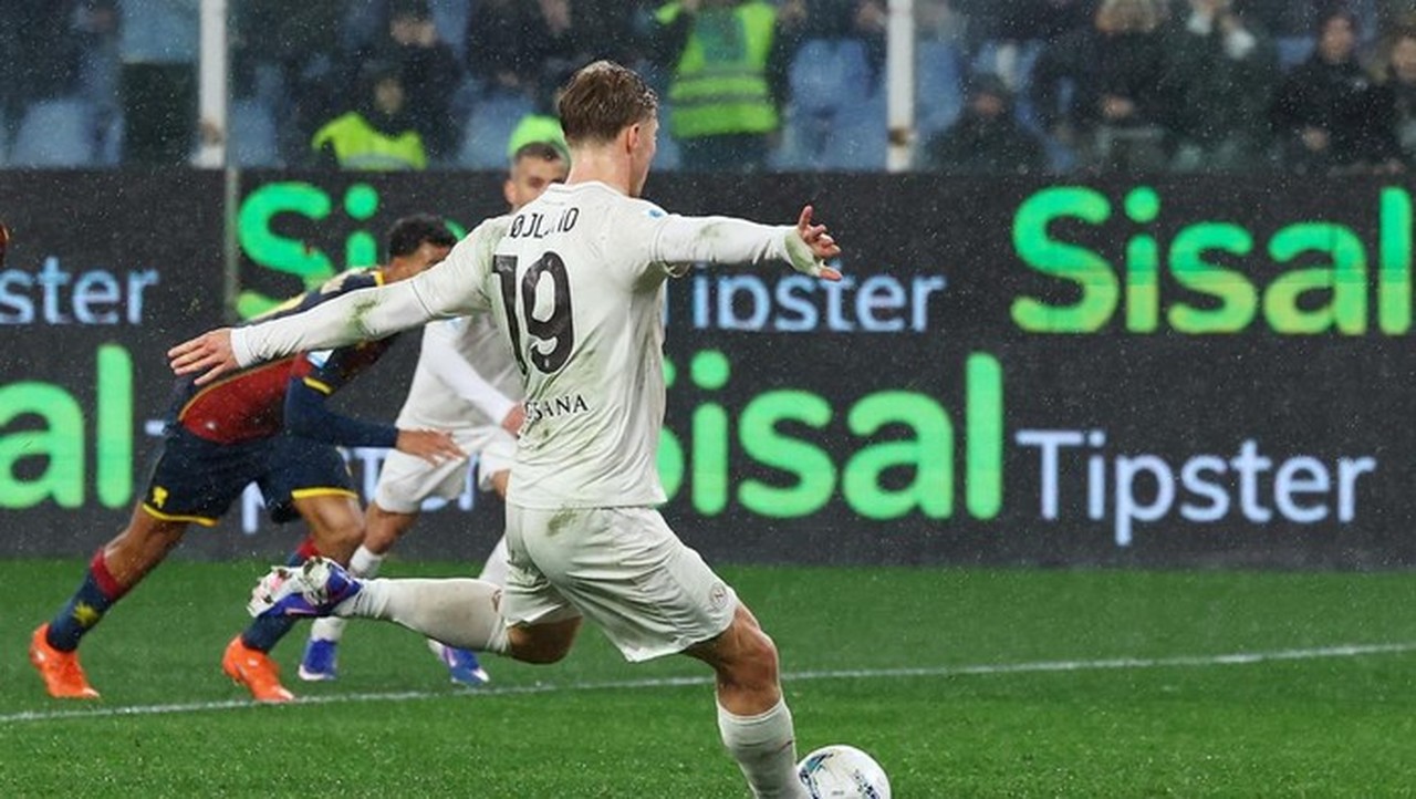 Drama Injury Time Bawa Napoli Dekati Duo Milan di Klasemen Liga Italia