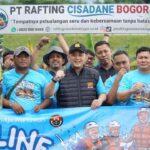 Rayakan HPN ke-80, Polres Bogor Ajak Jurnalis ‘Deadline Healing’ Lewat Tanam Pohon dan Arung Jeram