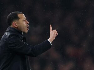 Liam Rosenior Ukir Sejarah: Chelsea Raih 4 Kemenangan Beruntun di Bawah Asuhannya