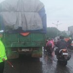 Truk Mogok di Pesing Jakarta Barat Sebabkan Kemacetan Parah Pagi Ini