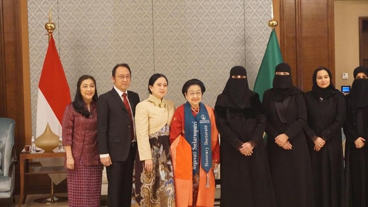 Megawati Soekarnoputri Raih Doktor Kehormatan di Riyadh, Sampaikan Pidato Penuh Haru
