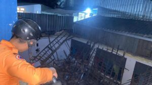 Atap Ruang Kelas MI di Gunung Putri Bogor Ambruk, Diduga Bangunan Rapuh