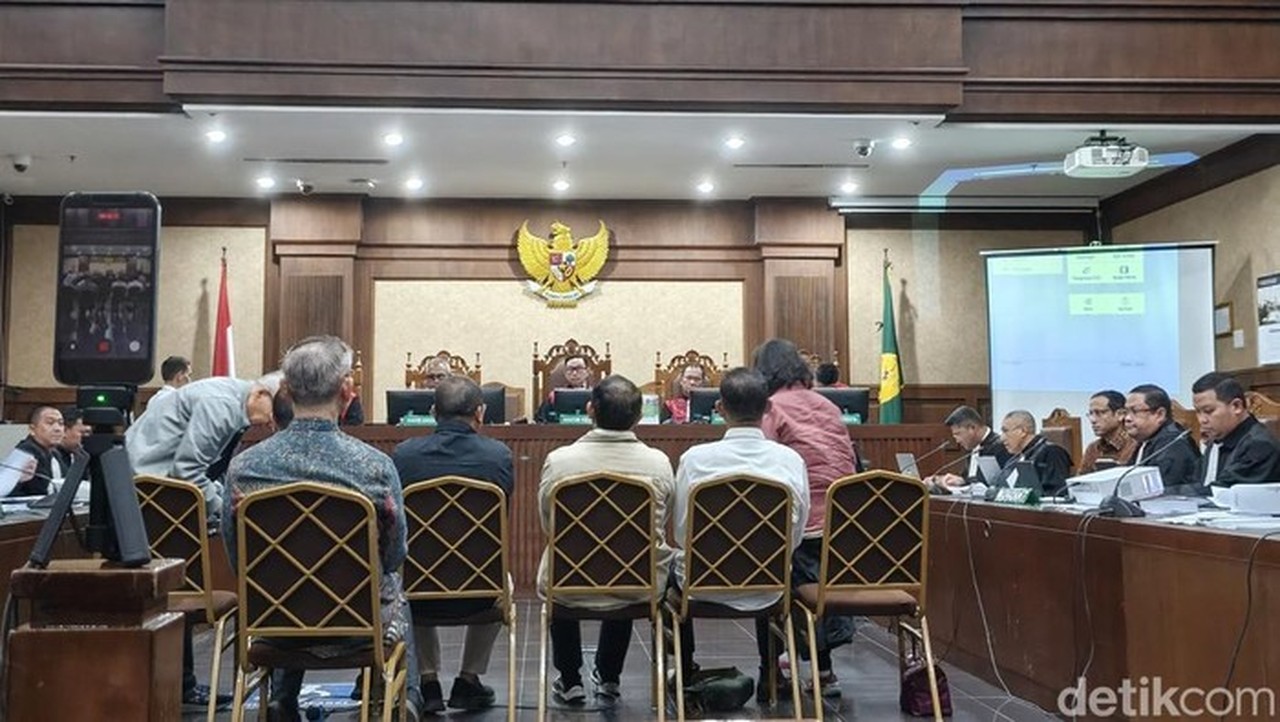 Saksi Ungkap Tekanan Urus Proyek Chromebook Era Nadiem: Gula Darah Naik Hingga Sempoyongan