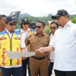Andre Rosiade Tinjau Jembatan Limau Gadang, Pastikan Pembangunan Rampung Agustus 2026