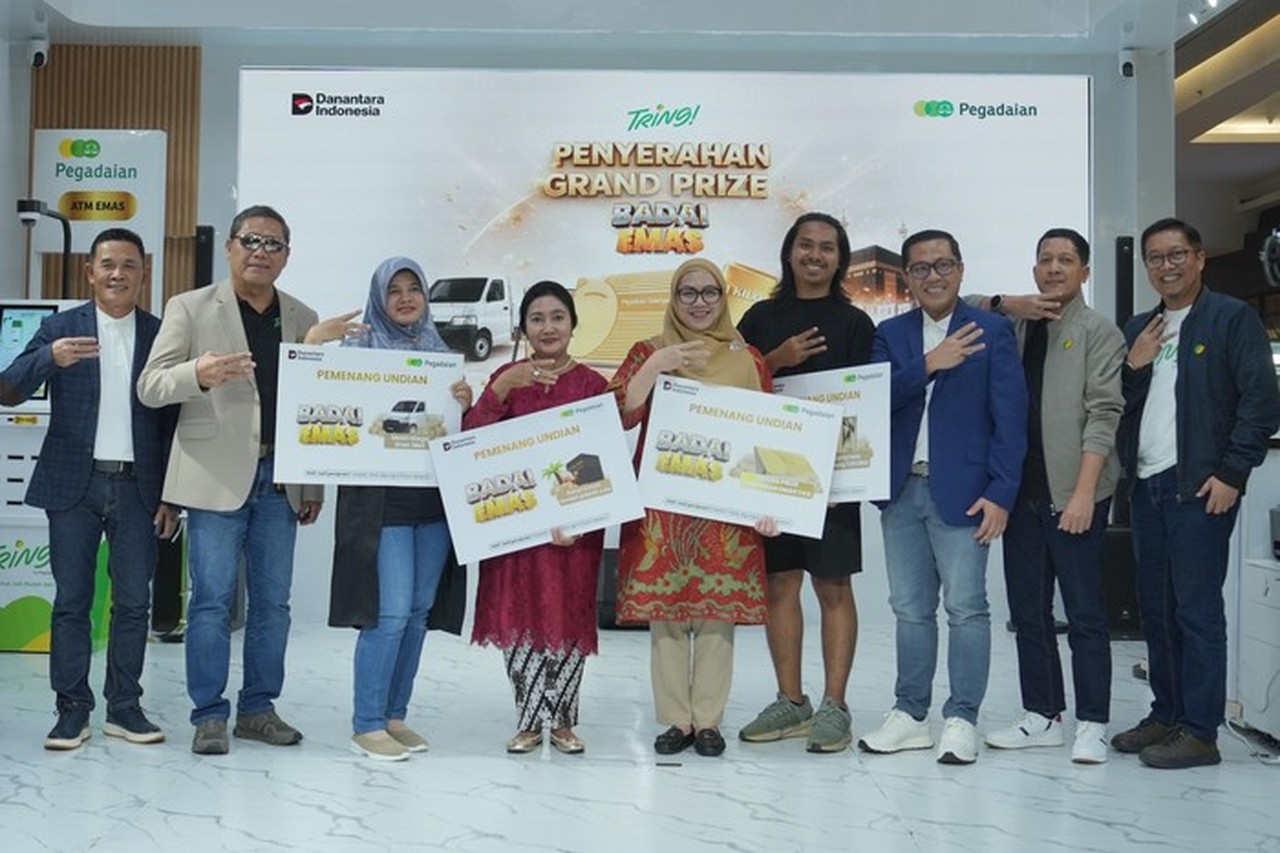 Pegadaian Serahkan Emas 1 Kg, Program Badai Emas 2025 Resmi Berakhir