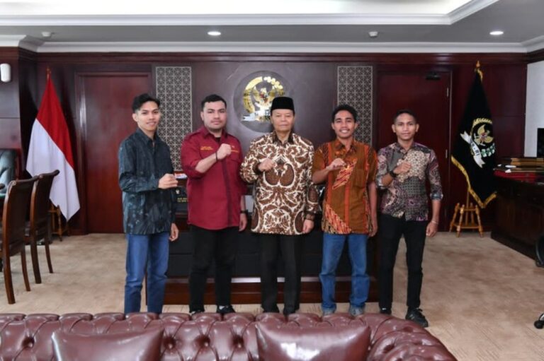 Hidayat Nur Wahid Ingatkan Mahasiswa: Organisasi Bekal Penting Songsong Indonesia Emas 2045