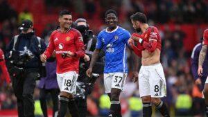 Michael Carrick Ubah Nasib 3 Gelandang MU, Mainoo hingga Casemiro Bersinar