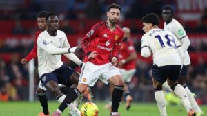 Jelang West Ham vs Man Utd: Michael Carrick Ingatkan Skuadnya untuk Waspadai Ancaman The Hammers