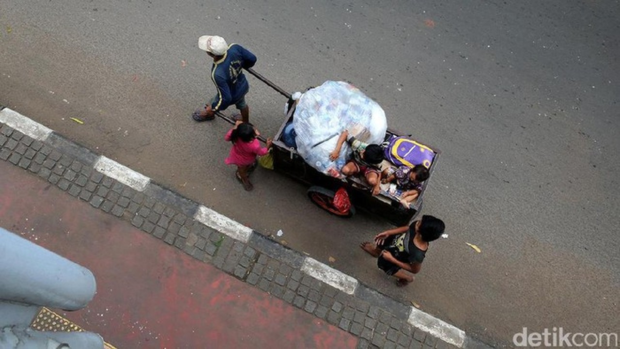 Jelang Ramadan, Pemprov DKI Jakarta Siap Tertibkan Manusia Gerobak