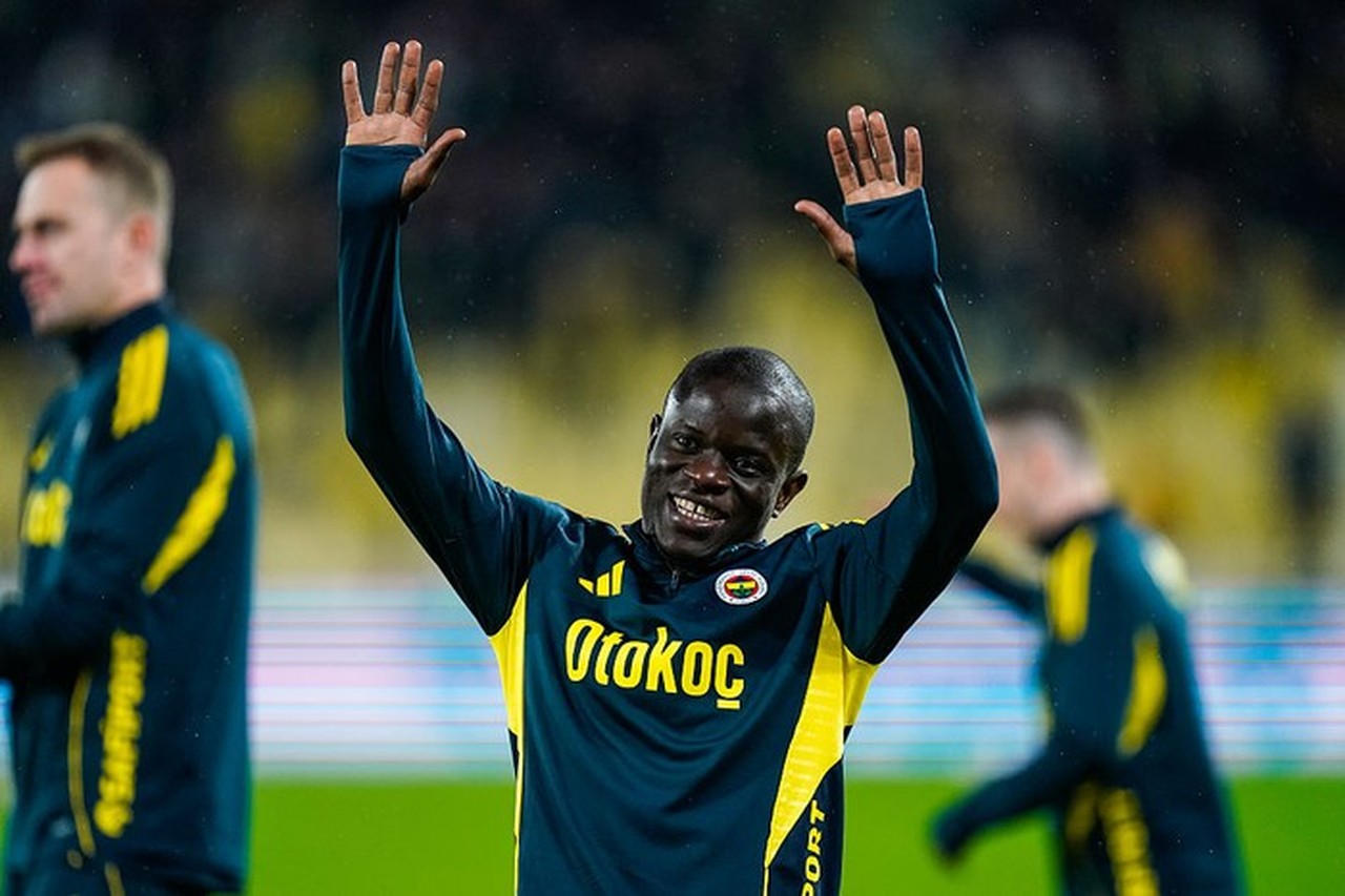 Debut Manis N’Golo Kante Bersama Fenerbahce, Sang Pemalu Tetap Rendah Hati