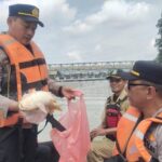 Sungai Cisadane Tercemar Pestisida Pascabakar Gudang, Polisi Salurkan Air Bersih