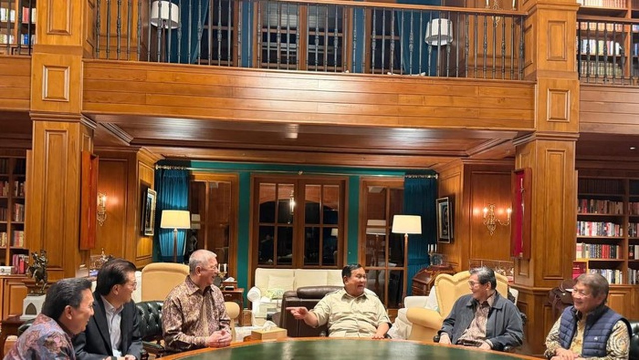 Prabowo Subianto Temui Bos Grup Salim dan Adaro di Hambalang, Bahas Ekonomi Nasional