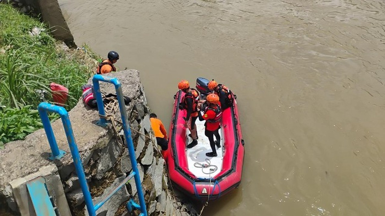 Pencarian Pekerja Jembatan yang Terpeleset ke Sungai Cisadane Dilanjutkan Tim SAR Gabungan