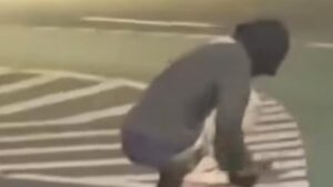 Sosok Bertopeng Diduga Bongkar ‘Mata Kucing’ Underpass Cawang, Polisi Buru Pelaku