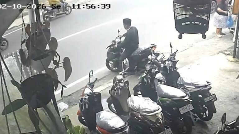 Modus Baru: Pria Ajak Wanita Sekongkol Curi Motor di Showroom Bogor, Janjikan Nikah