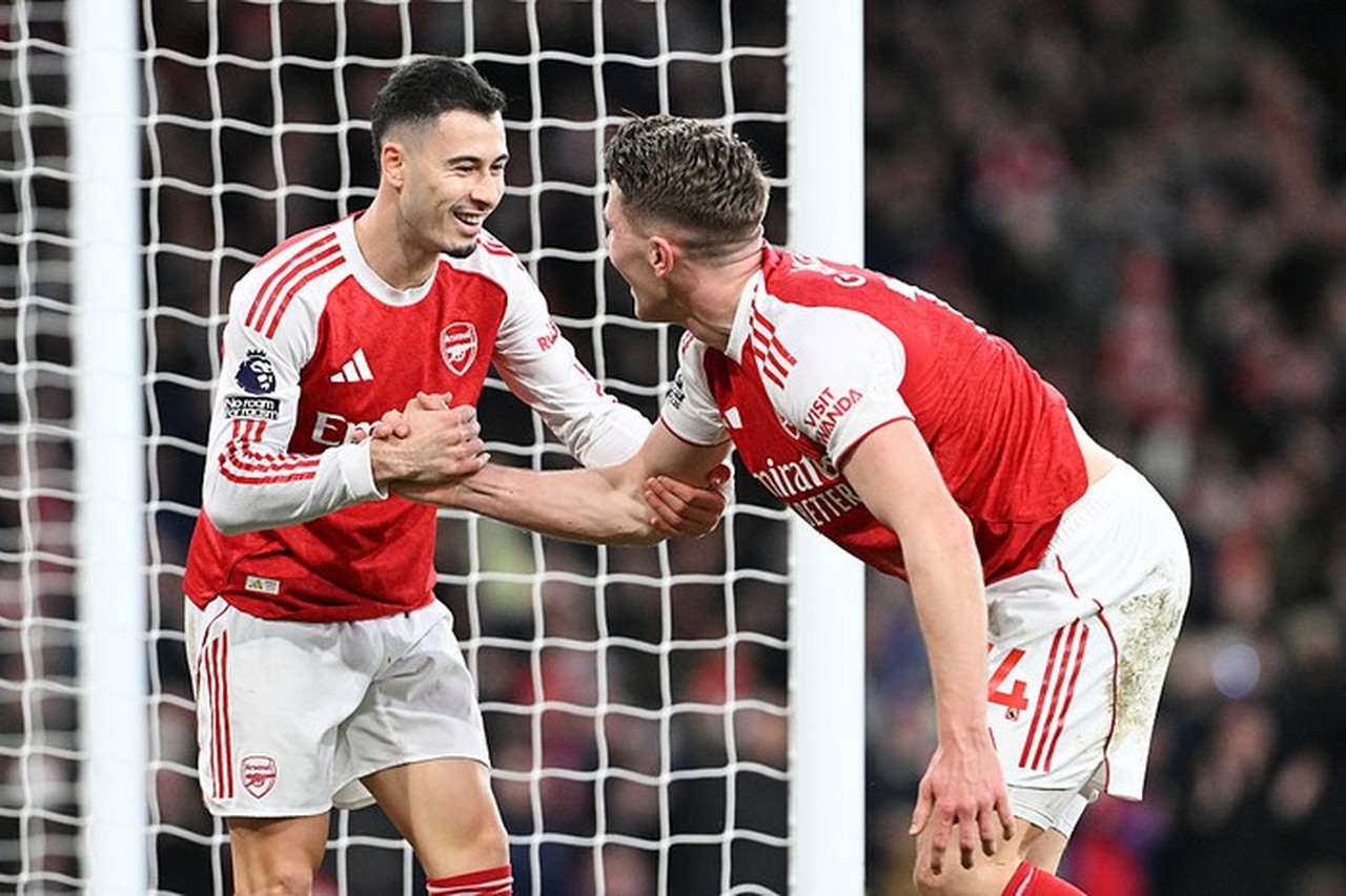 Pep Guardiola Pantau Arsenal, Manchester City Kejar Poin di Anfield