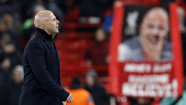 Arne Slot Ungkit Era Klopp Saat Liverpool Terancam Gagal ke Liga Champions