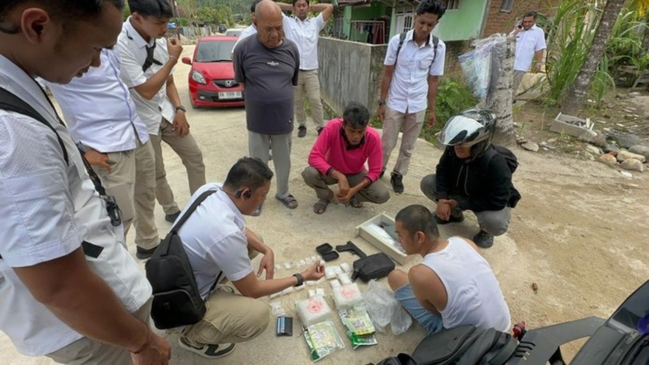 BNNP Sumbar Sita 2,8 Kg Sabu dari Pengedar di Padang