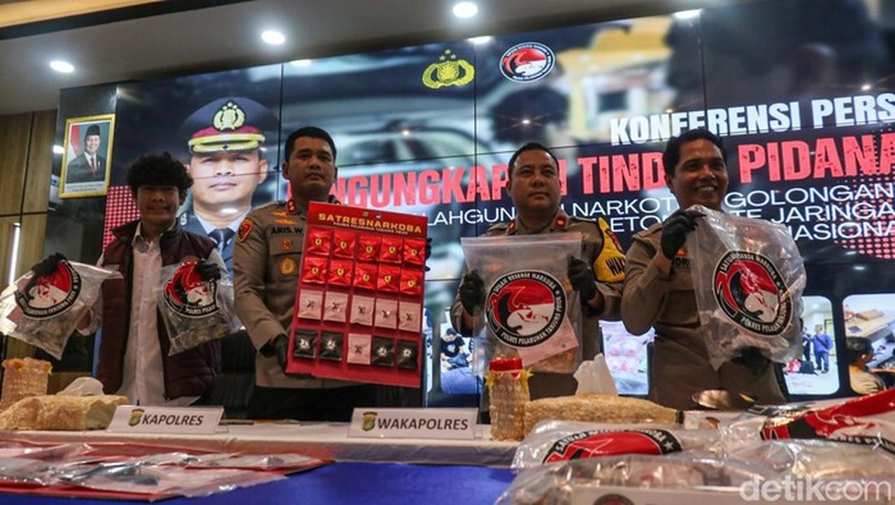 Polisi Bongkar Peredaran Vape Narkoba ‘Zombie’ Berisi Etomidate, Ribuan Cartridge Disita