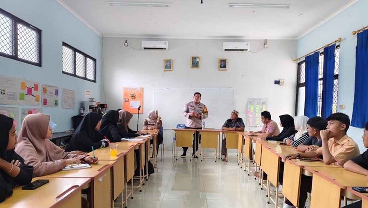 Bripka Asep Fasilitasi 130 Warga Ikut Paket A, B, C Gratis untuk Tekan Pengangguran di Serang