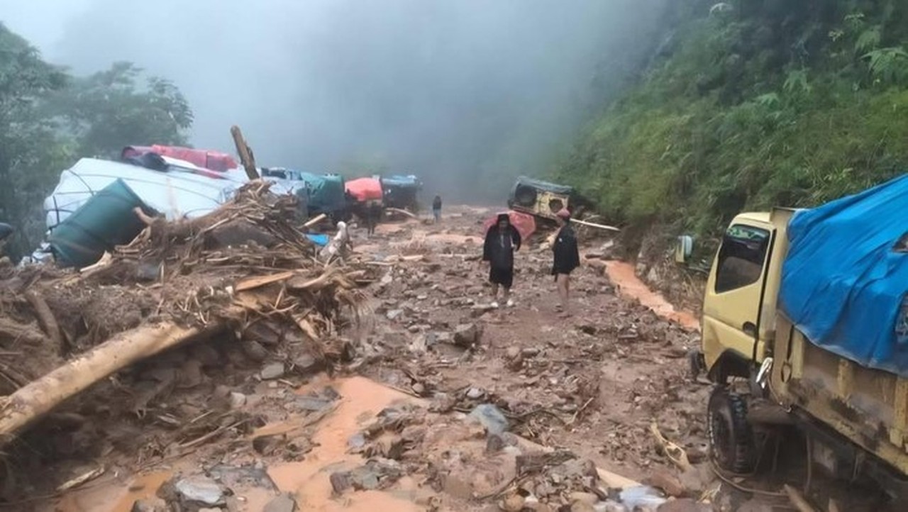 Jalan Trans Papua Di Yalimo Putus Total Akibat Tanah Longsor (dok. Istimewa)