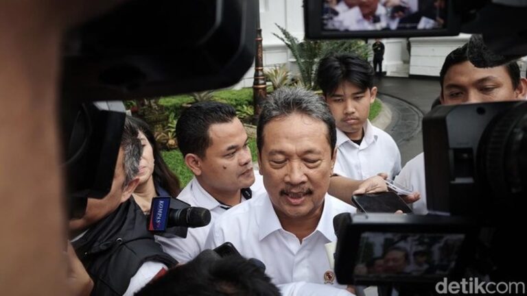Menteri Trenggono Laporkan Progres Kampung Nelayan Merah Putih kepada Presiden Prabowo