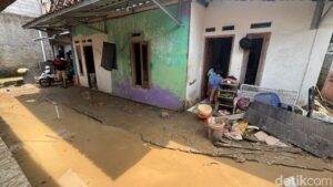 Warga Babakan Madang Bogor Dilanda Kecemasan Akut Akibat Banjir Susulan yang Mengancam