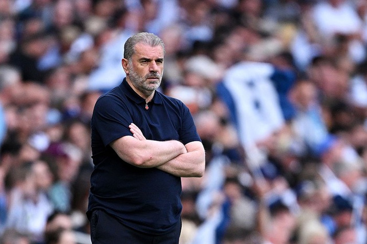 Ange Postecoglou Kritik Keras Tottenham: Slogan ‘To Dare Is To Do’ Hanya Pepesan Kosong Ange Postecoglou Kritik Keras Tottenham: Slogan ‘To Dare Is To Do’ Hanya Pepesan Kosong