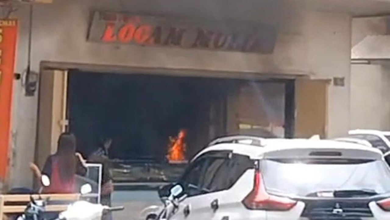 Emak-emak di Makassar Bakar Toko Emas Sebelum Gondol Perhiasan Senilai Rp 2 Miliar