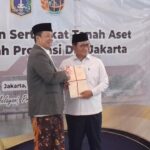 Menteri ATR/BPN Serahkan 3.922 Sertifikat Aset DKI Rp 102 T, Pecahkan Rekor MURI