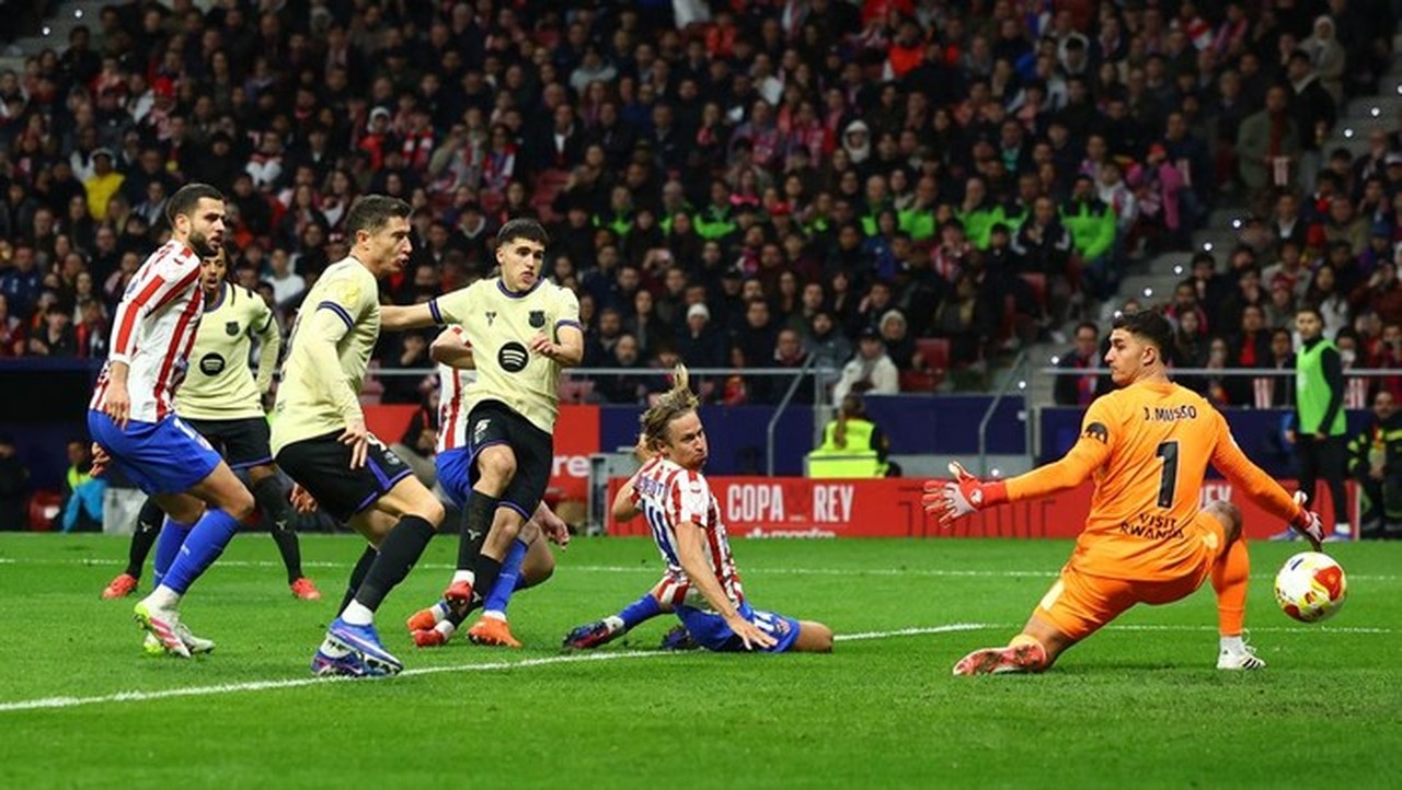 De Jong Sebut Gol Cubarsi Dianulir VAR ‘Skandal’ di Laga Atletico vs Barcelona