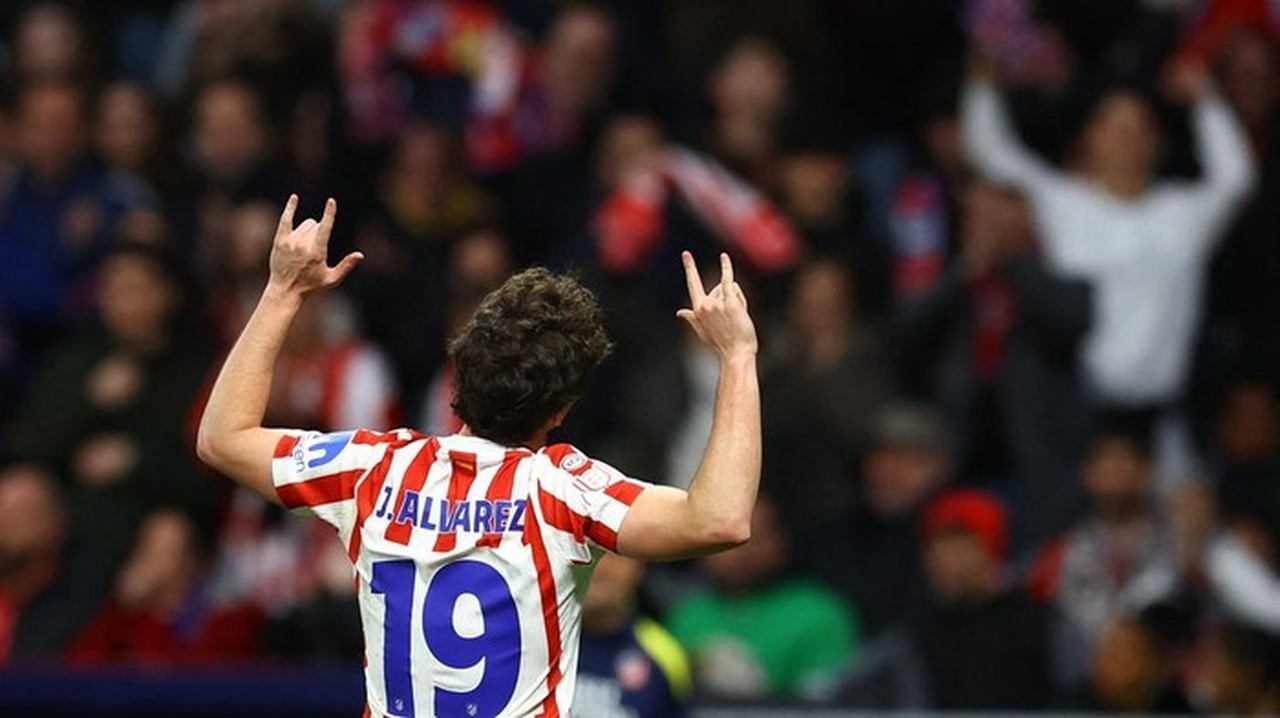 Julian Alvarez Akhiri Paceklik Gol, Presiden Atletico Salahkan Rumor Barcelona